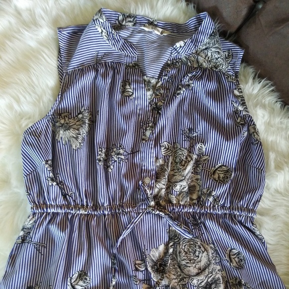 Maternity dress - Picture 1 of 3